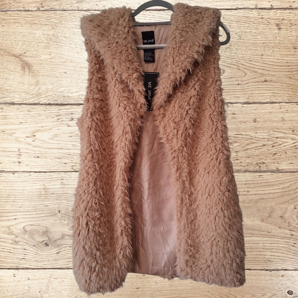 Me Jane NWT! Tan Faux Fur Vest Size L